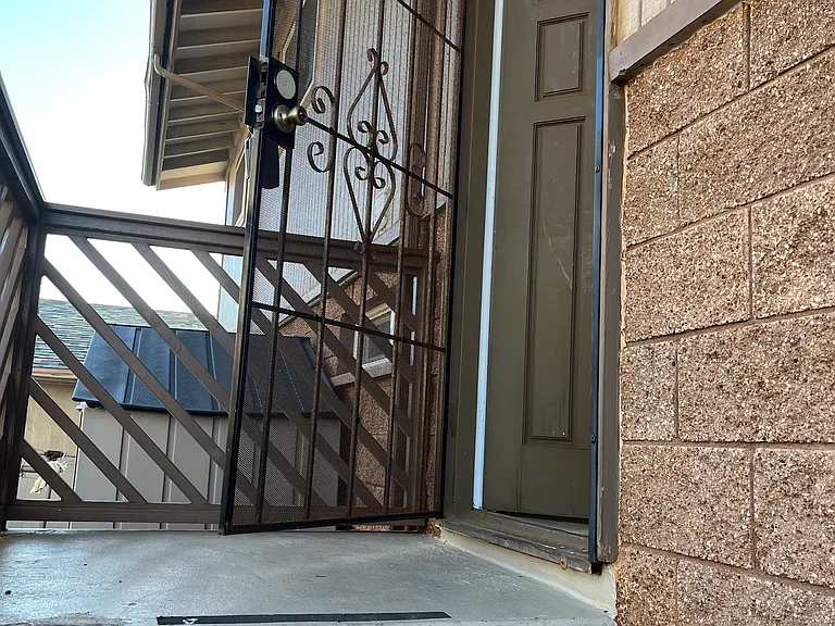 3523 Kilauea Ave — Photo 3