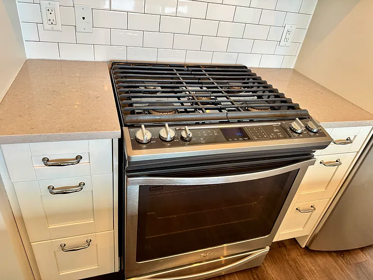 166 E 11th Ave #8 — Photo 38