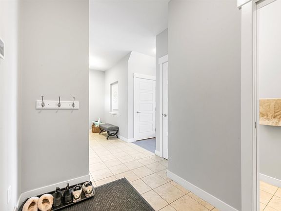 5th image of 607 40th St SW