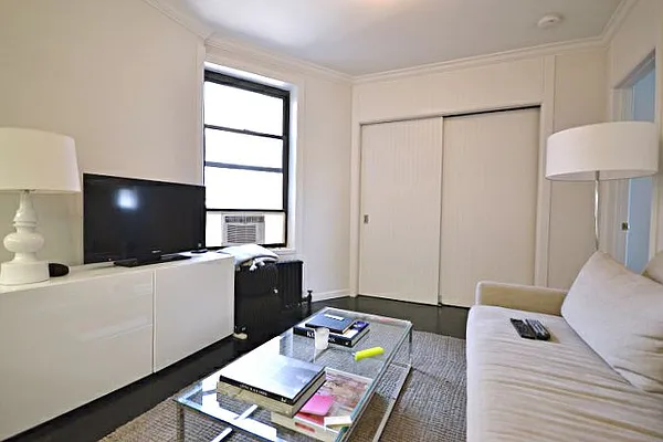 Rented by Bold New York | media 32