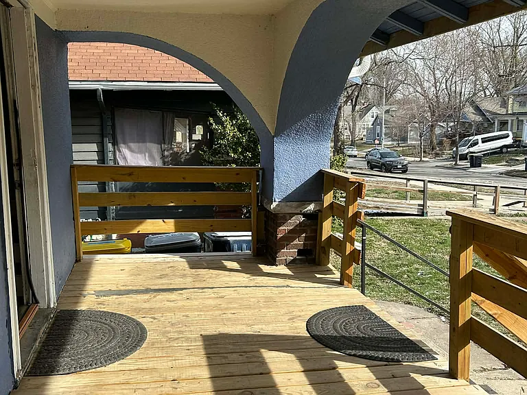 5722 Forest Ave — Photo 3