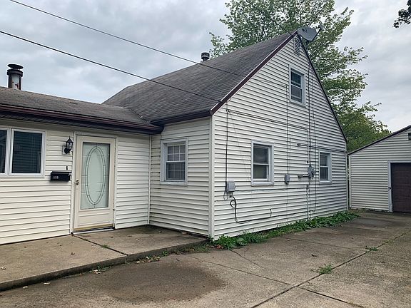 2nd image of 155 N Roanoke Ave