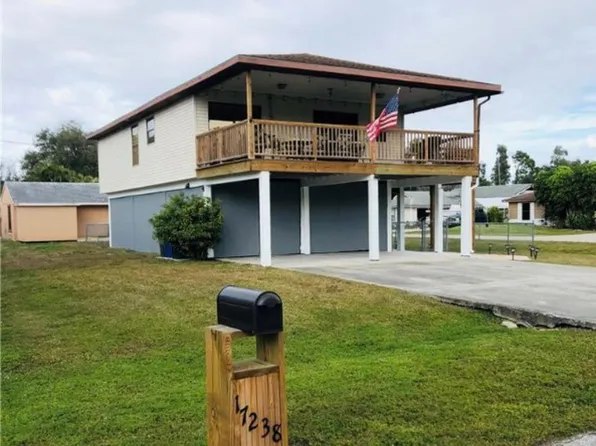 17238 Capri Dr, Fort Myers, FL 33967