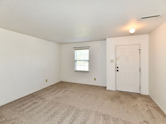 4th image of 9175 Paddleboat Ln