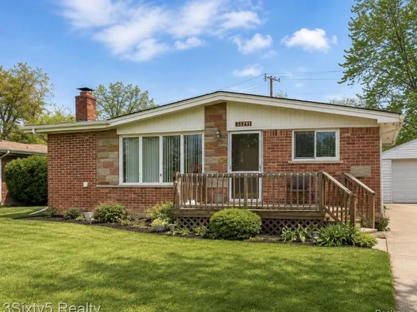 33251 Parkwood St, Westland, MI 48186