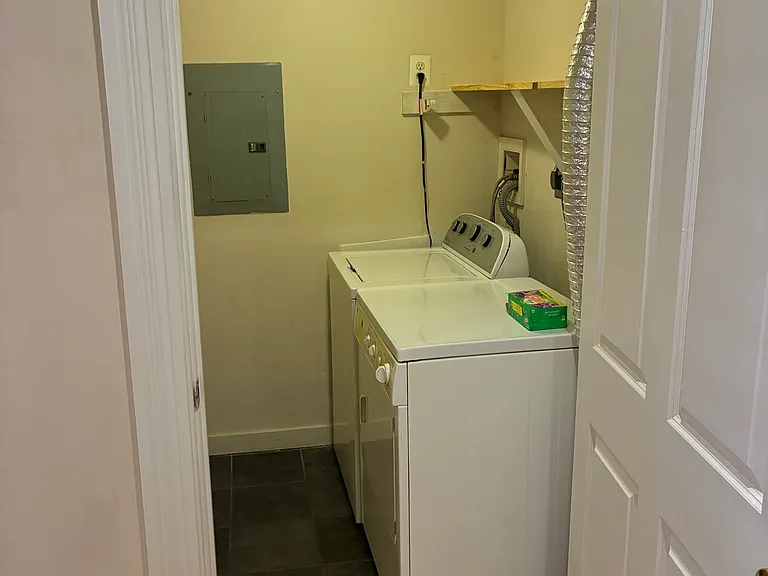 2105 N Charles St #1 — Photo 17