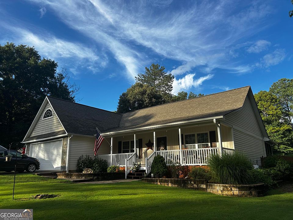 1st image of 215 Iron Hill Rd