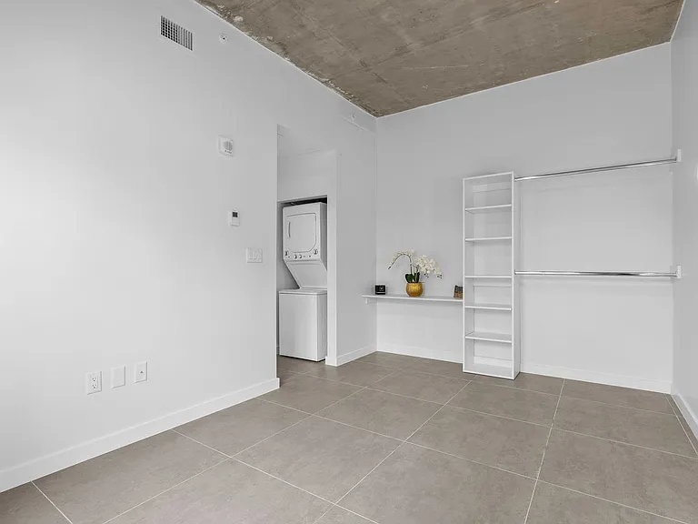 315 NW 32nd St — Photo 20