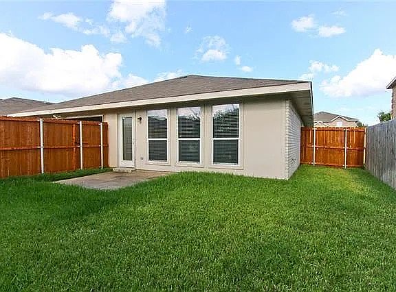 3rd image of 625 Canyon Pl