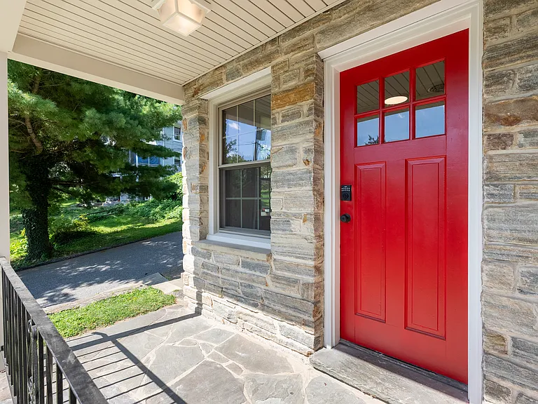 1708 Willow Ave — Photo 6