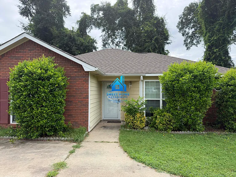 3588 Woodland Dr — Photo 1