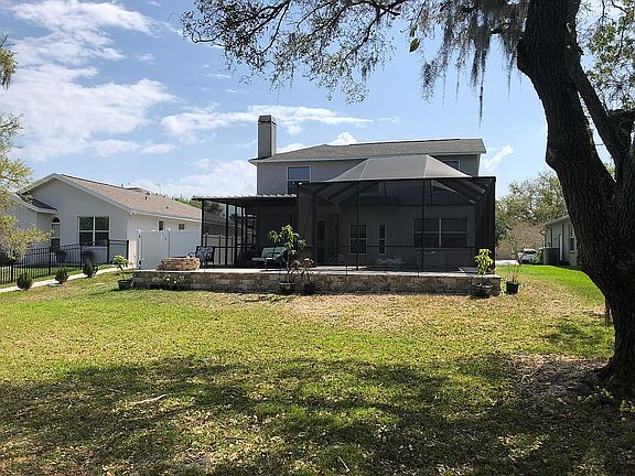 4th image of 4881 Edgewater Ln