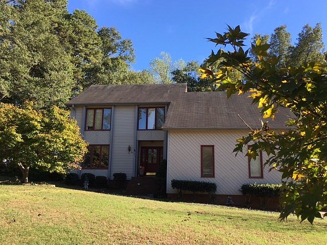 1st image of 911 Wentworth Dr