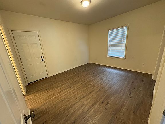2nd image of 512 W Church St APT A