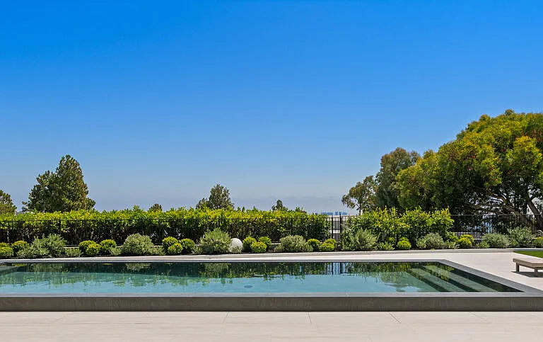 365 Trousdale Pl — Photo 14