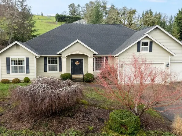 1700 NW Avery St, Roseburg, OR 97471