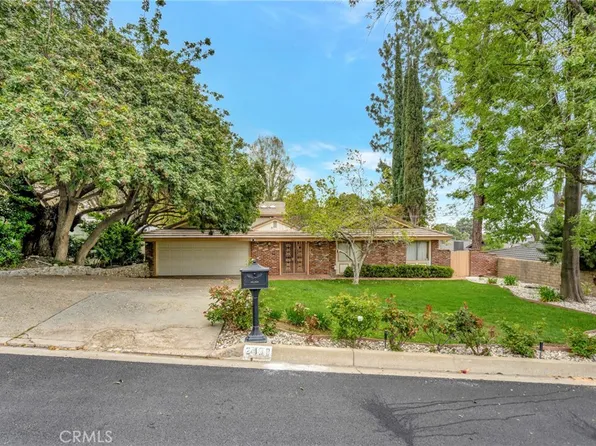 2408 San Antonio Cres E, Upland, CA 91784