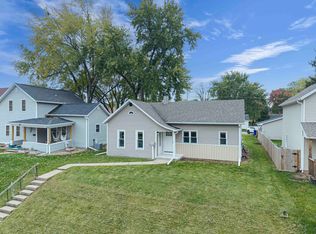 113 W 4th St, Kaukauna, WI 54130