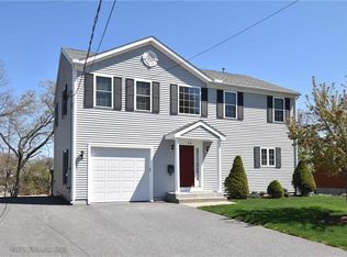 44 Boulevard Ave, Lincoln, RI 02865