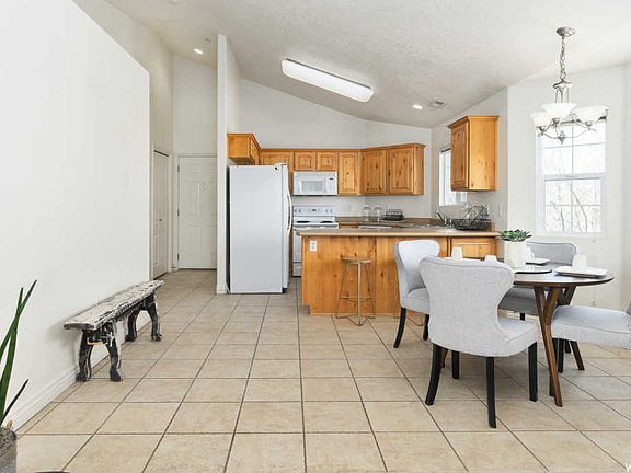 4th image of 14049 S Bridgeview Ct W #X