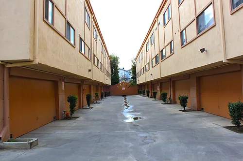 Nordhoff Townhomes Photo 1