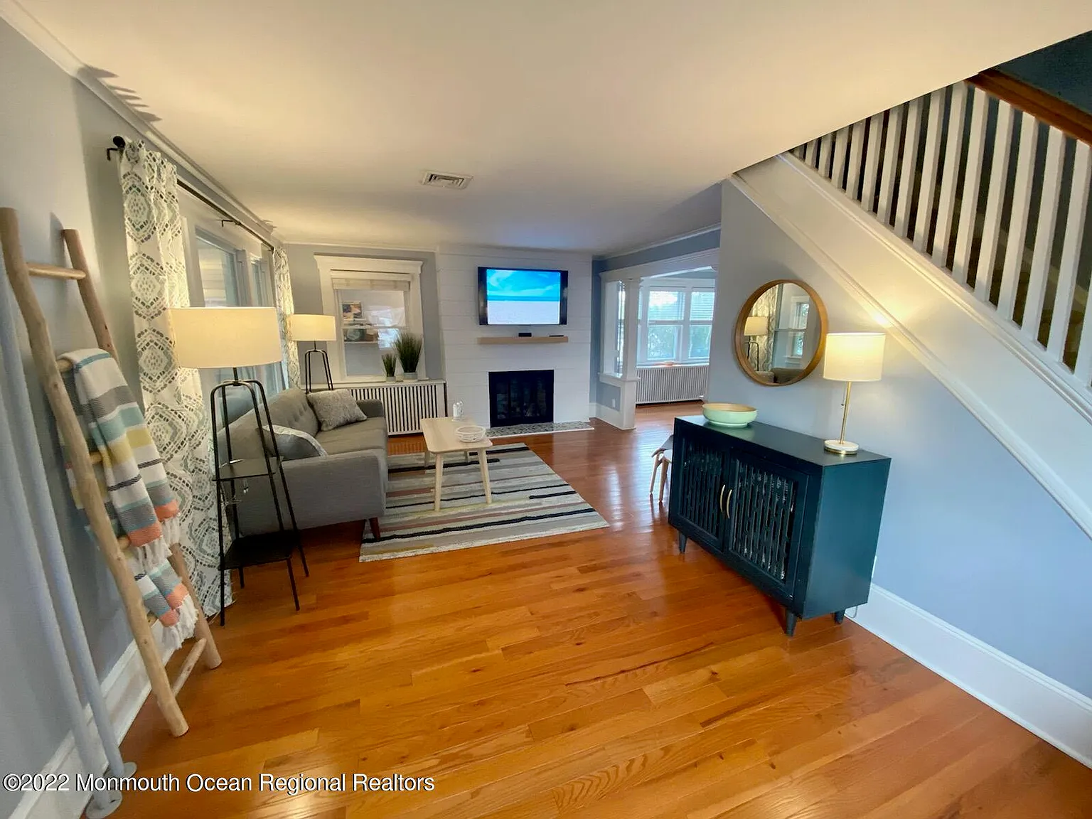 4 bed, 1895 sqft, $3,500 — Photo 2