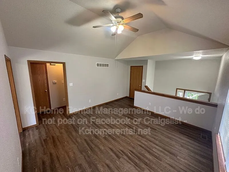 3 bed, 2.0 bath, 1300 sqft, $1,495 — Photo 4