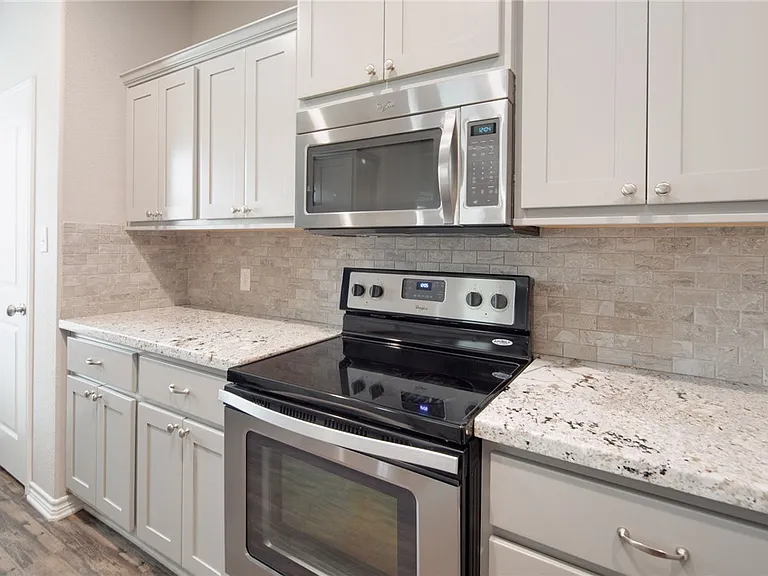 3433 Summerway Dr — Photo 11