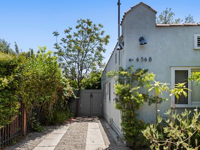 4548 Melbourne Ave, Los Angeles, CA, 90027