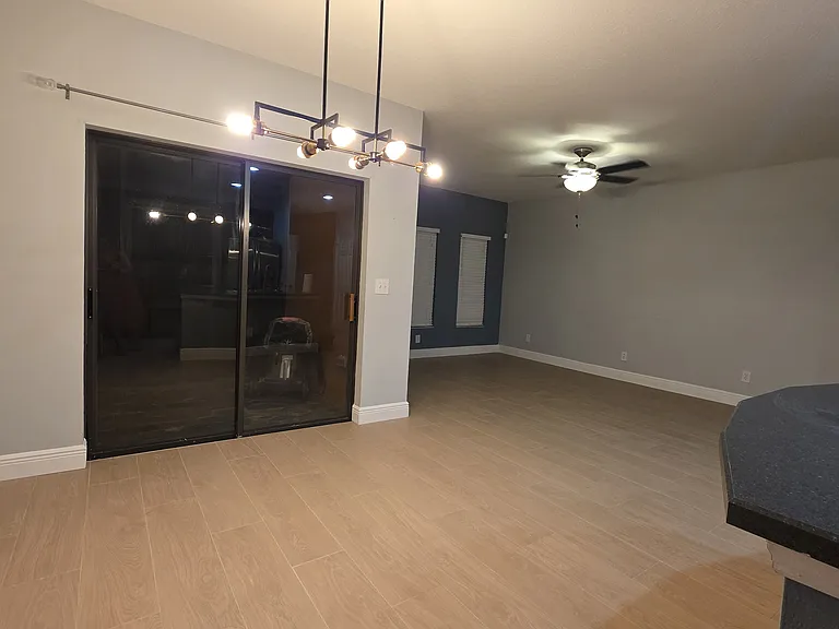 1039 Tullamore Dr — Photo 15