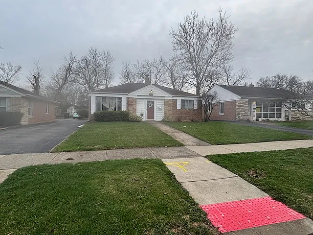 2223 Hawthorne Rd — Photo 4