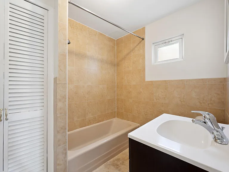 2345 E Harold St — Photo 12