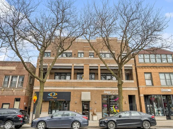 2108 W Roscoe St #1, Chicago, IL 60618