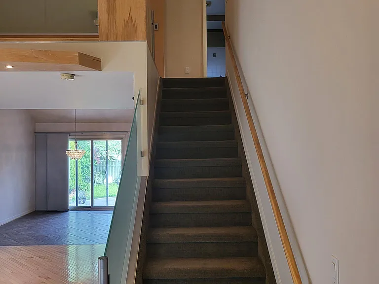 3355 Willow St — Photo 3