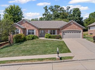 2428 Country Club Dr, Jefferson City, MO 65109