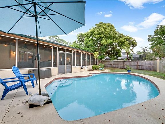 2nd image of 1441 Fairway Oaks Dr