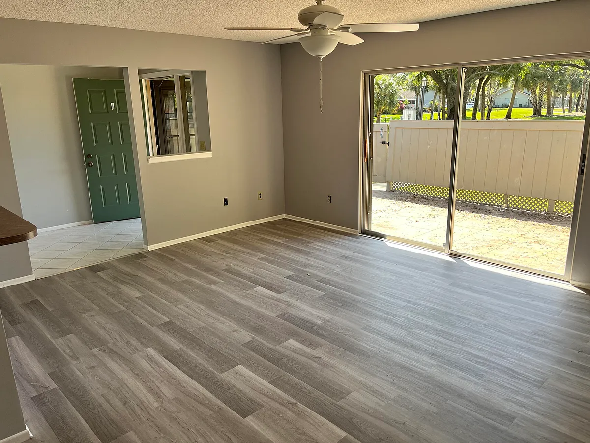 Building Photo - 4116 NW Cinnamon Tree Cir