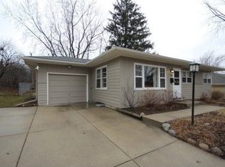 438 Rushmore Ln, Madison, WI 53711
