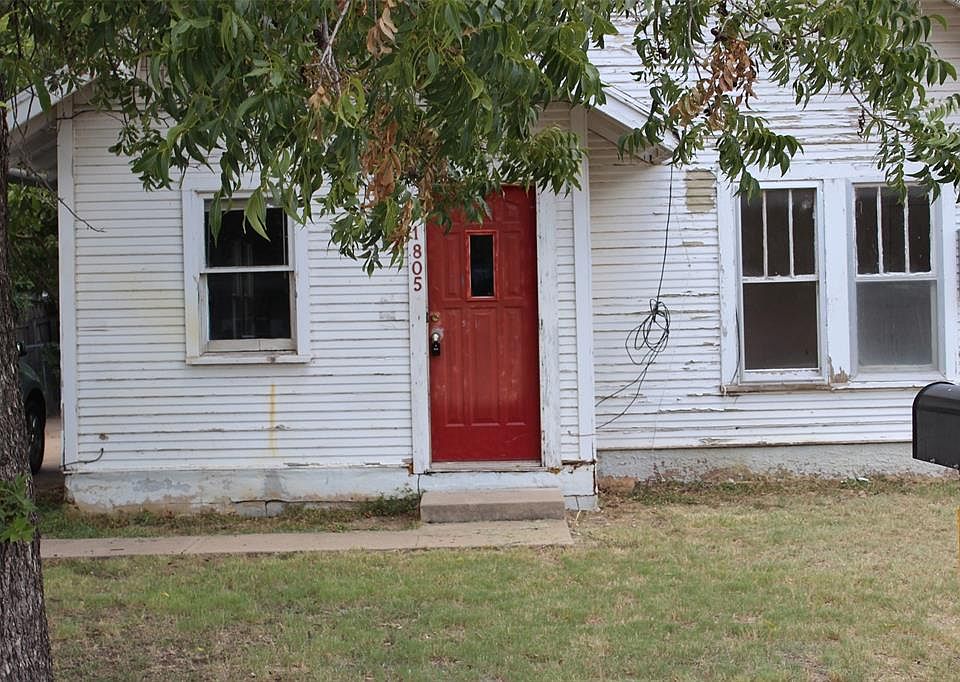 1st image of 1805 S Commercial Ave