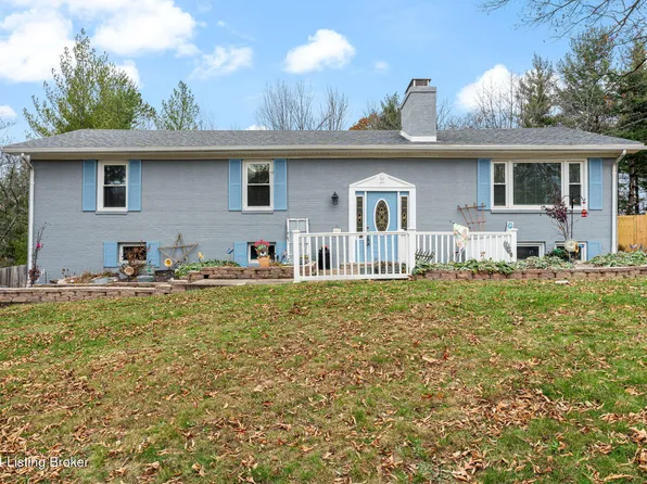 909 Seminole Rd, Radcliff, KY 40160