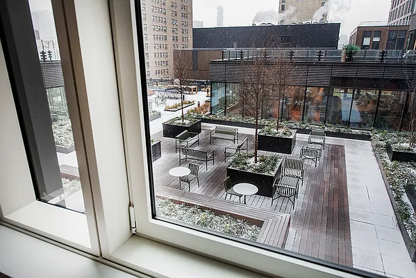 Rented by R New York | media 12