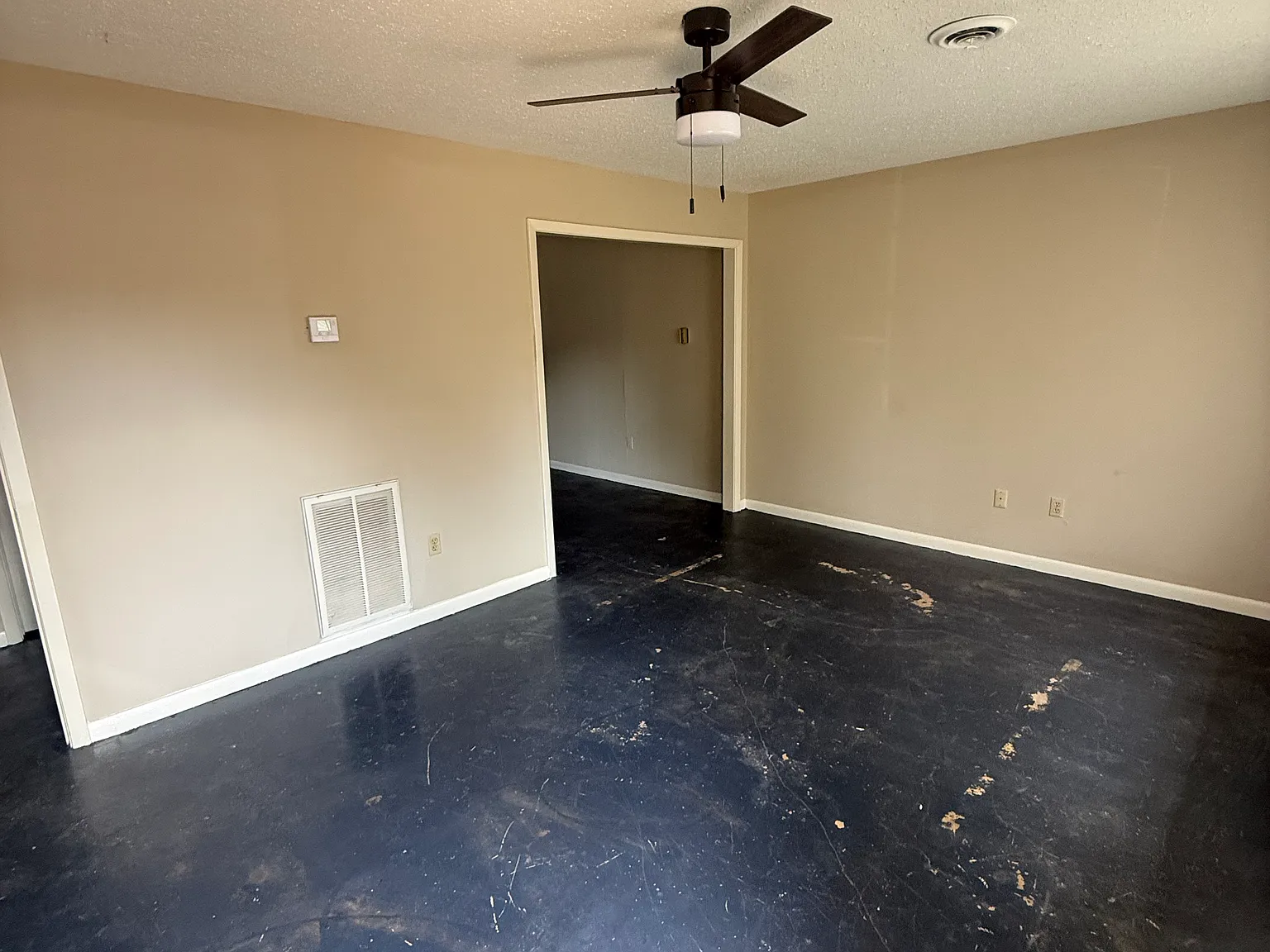 2 bed, $1,250 — Photo 2