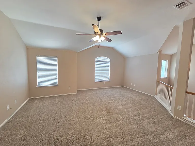 625 Manchester Dr — Photo 33