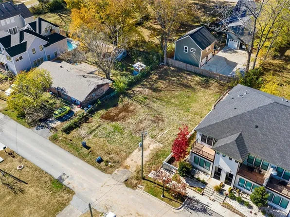 424 SW C St #2, Bentonville, AR 72712
