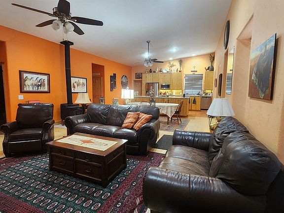 3rd image of 17 Deer Cir