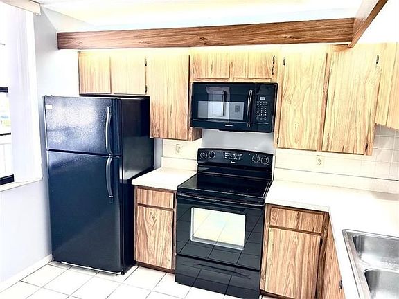 2nd image of 1707 Whitehall Dr APT 202