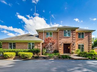 179 Saddle Brook Dr, Oak Brook, IL