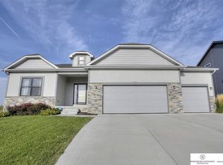 11716 S 111th St, Papillion, NE 68046