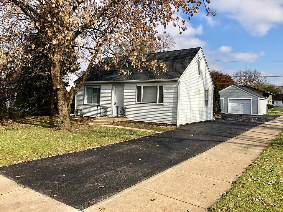 1st image of 7825 Lorel Ave