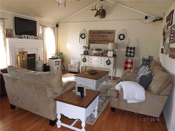 4th image of 300 Bear Creek Dr